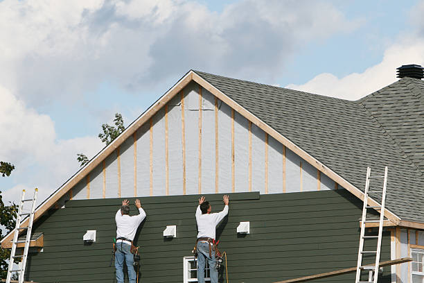 Professional Emergency Siding Repair technician working in Silverdale, PA